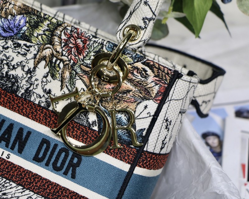 Dior 272 7