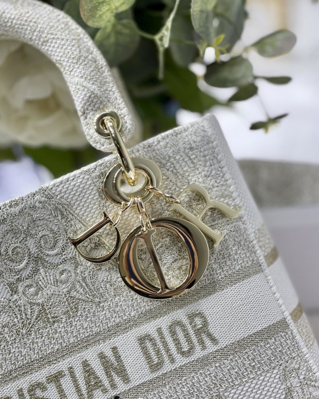 Dior 273 7