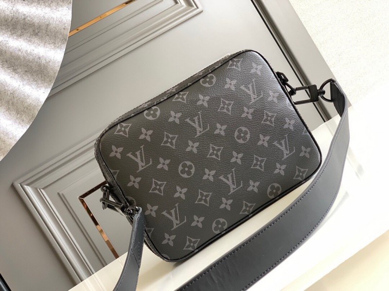 LV 099 7