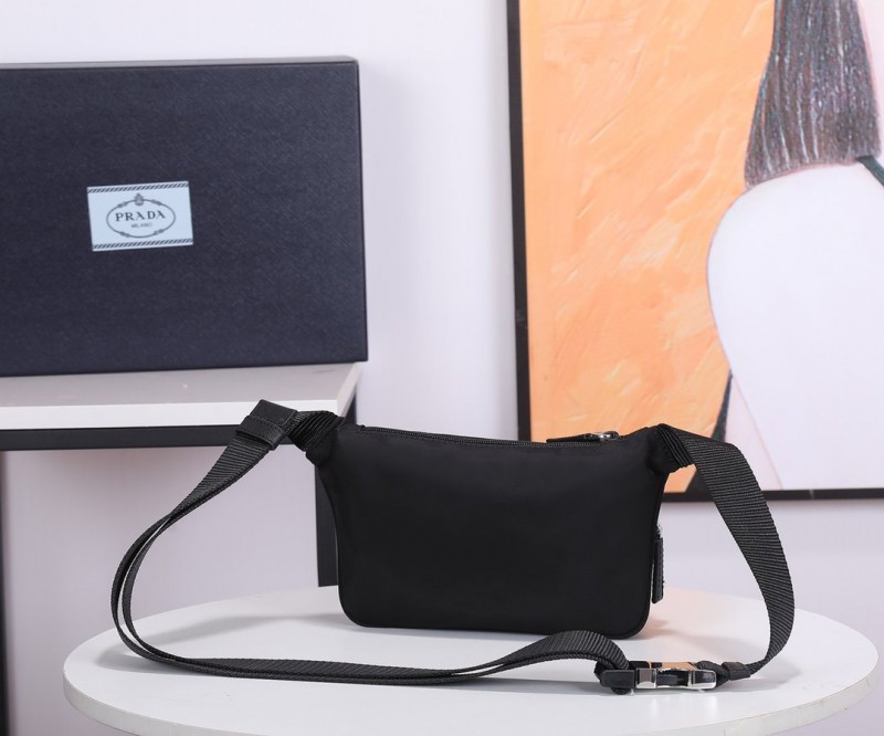 Prada 013 7