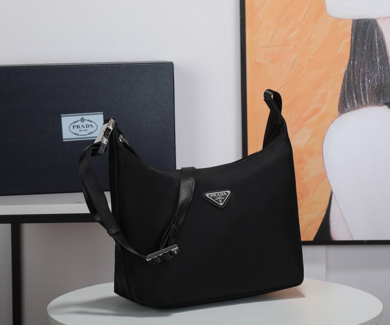 Prada 043 7