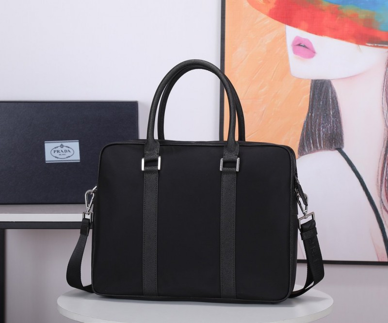 Prada 044 7