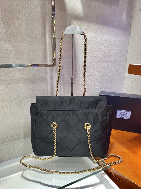 Prada 099 7