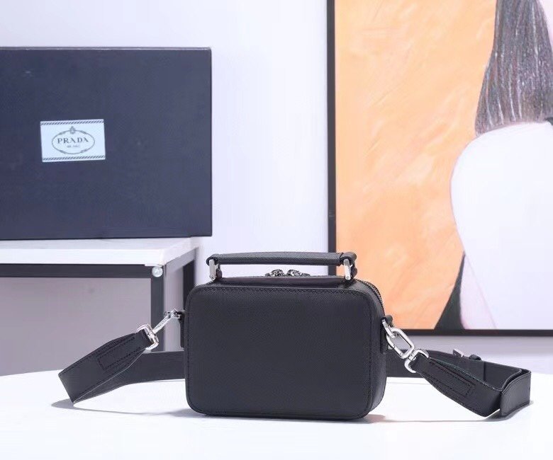 Prada 117 7