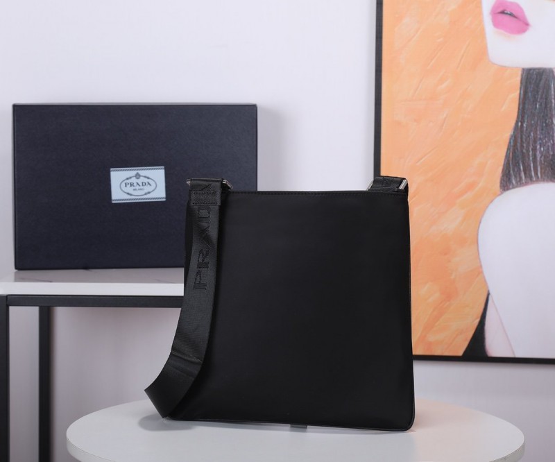 Prada 145 7