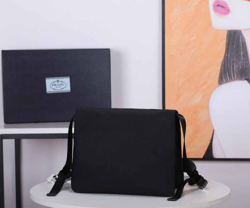 Prada 146 7