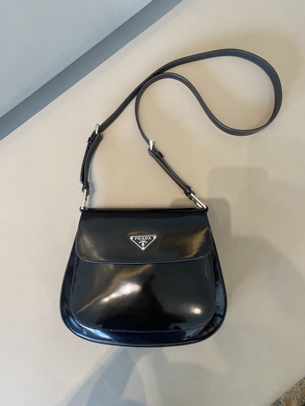 Prada 152 7