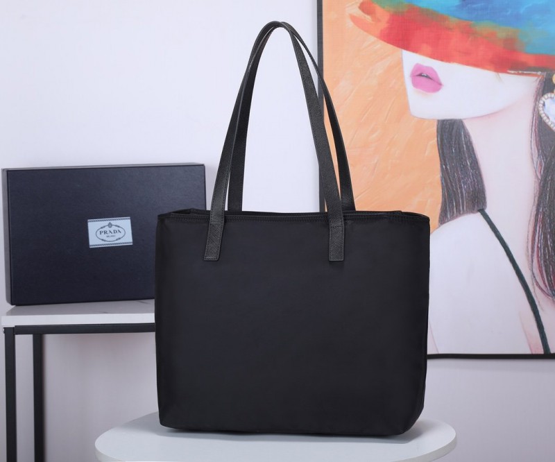 Prada 176 7