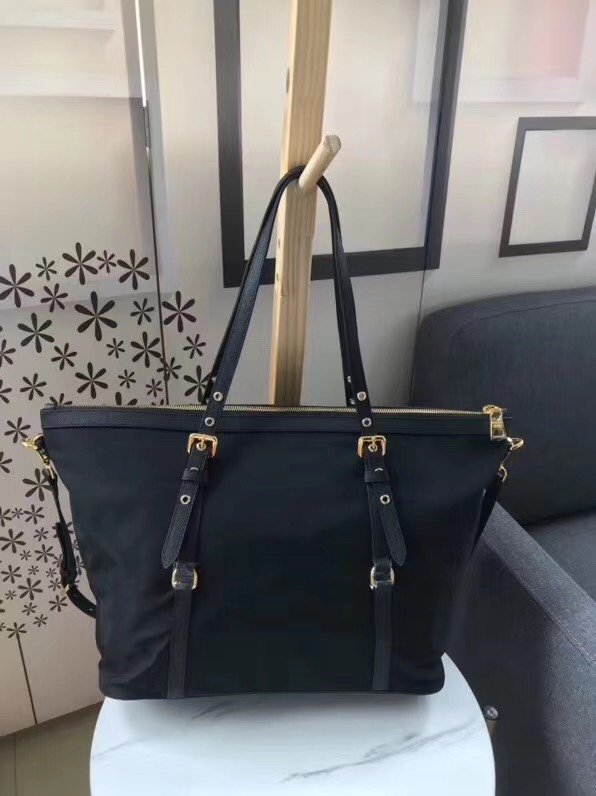 Prada 227 7