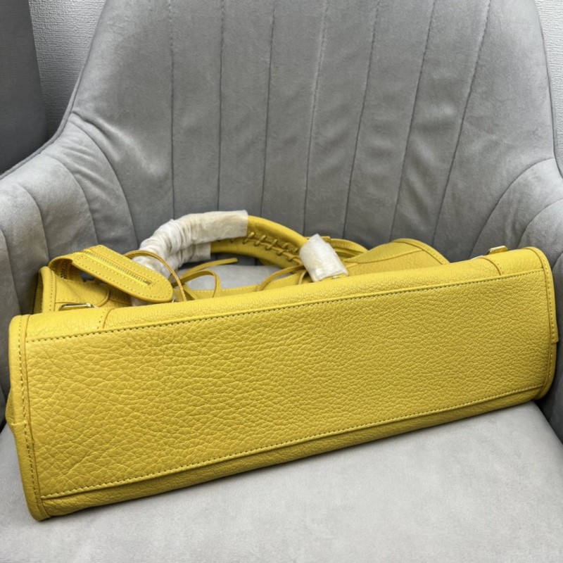Balenciaga 060 7