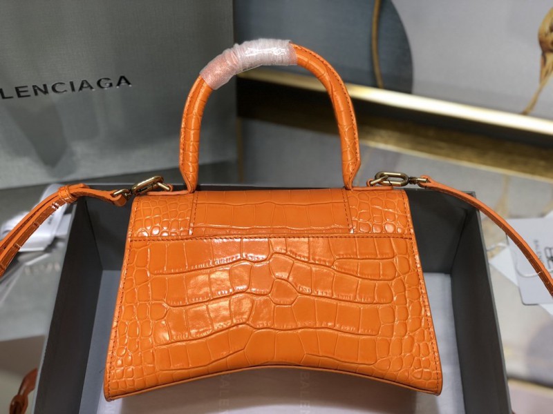 Balenciaga 107 7
