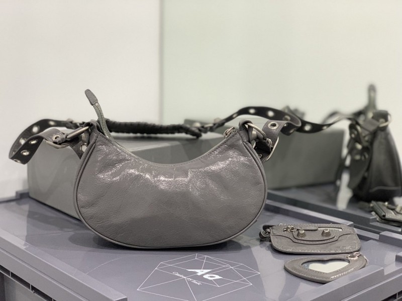 Balenciaga 127 7