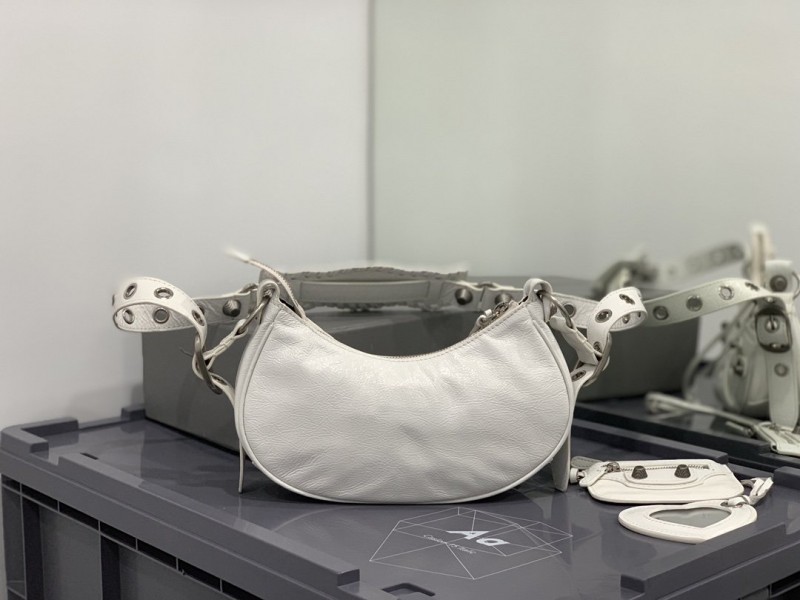 Balenciaga 131 7