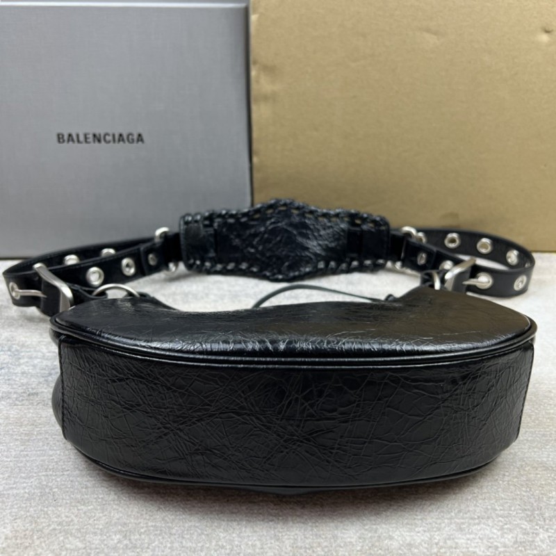 Balenciaga 138 7