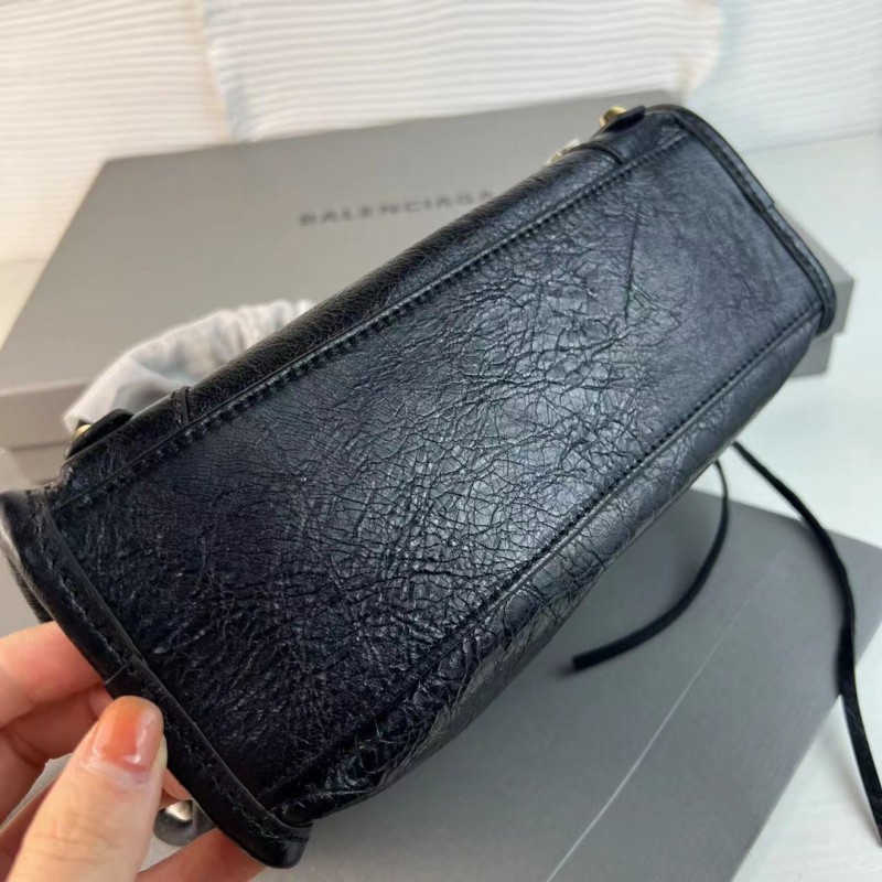 Balenciaga 141 7