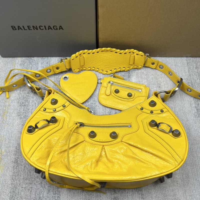 Balenciaga 145 7