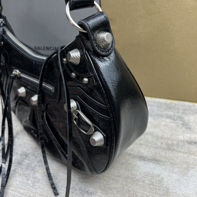 Balenciaga 146 7