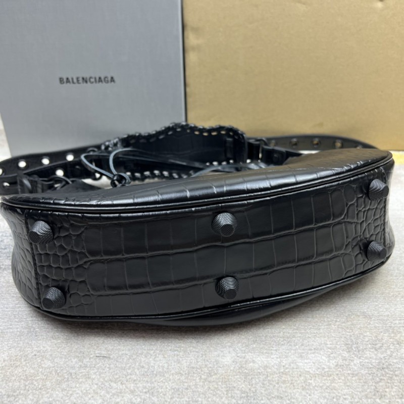 Balenciaga 155 7