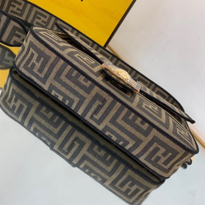 Fendi 001 7