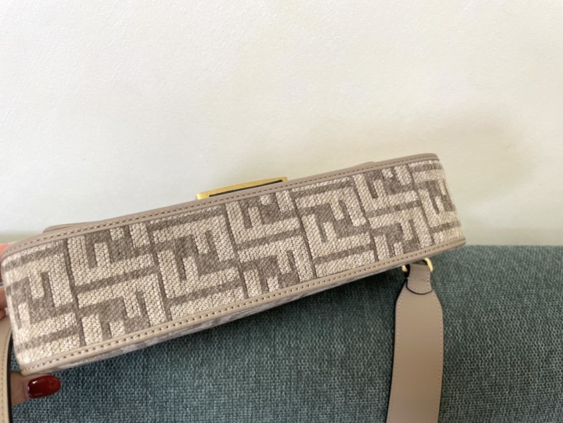 Fendi 016 7