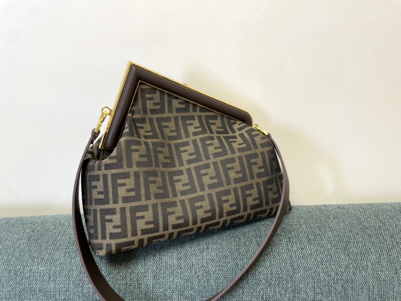 Fendi 022 7