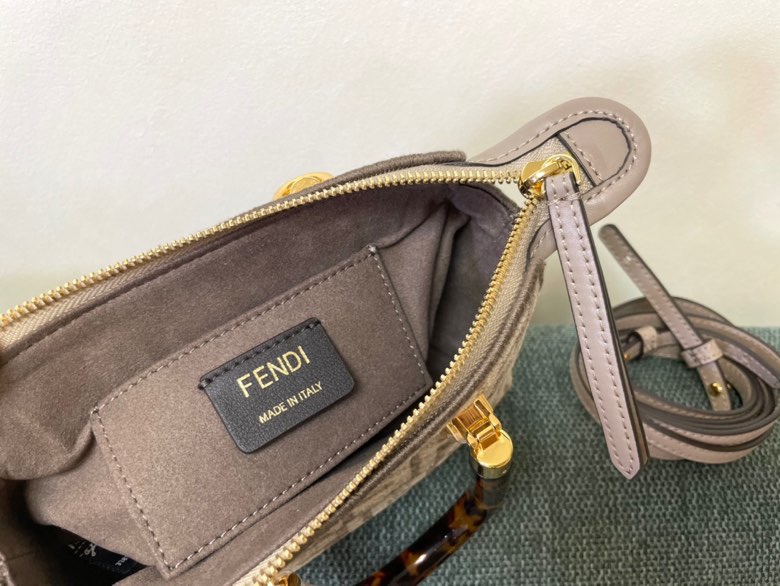 Fendi 025 7