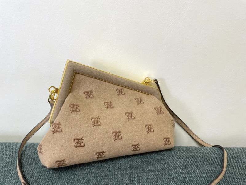 Fendi 038 7