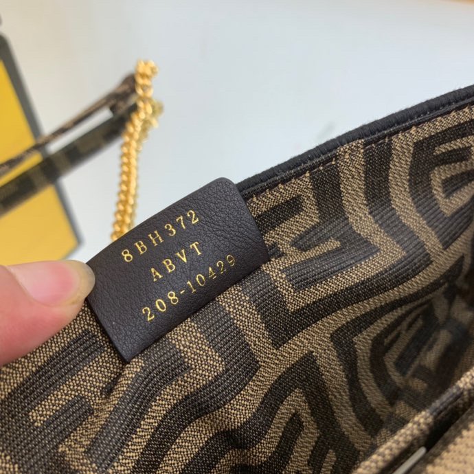 Fendi 046 7