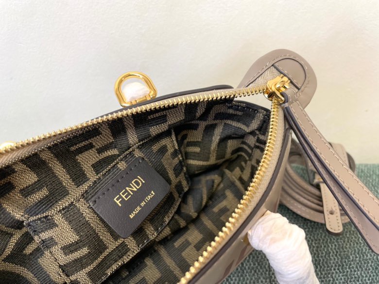 Fendi 050 7