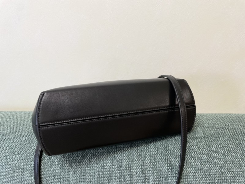 Fendi 075 7