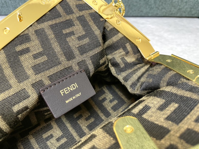 Fendi 130 7