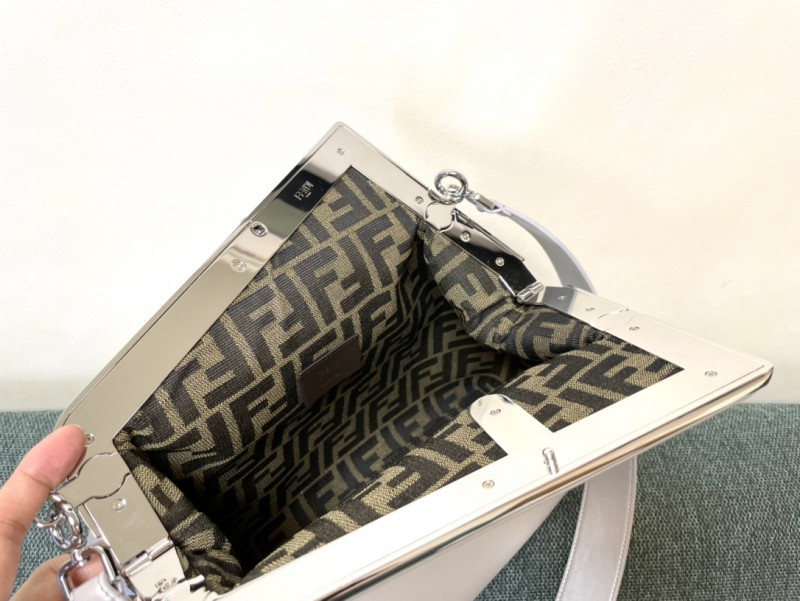 Fendi 137 7