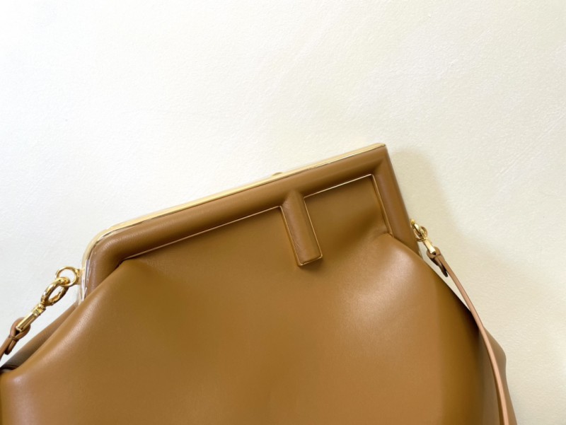 Fendi 140 7