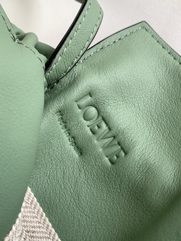 Loewe 018 7