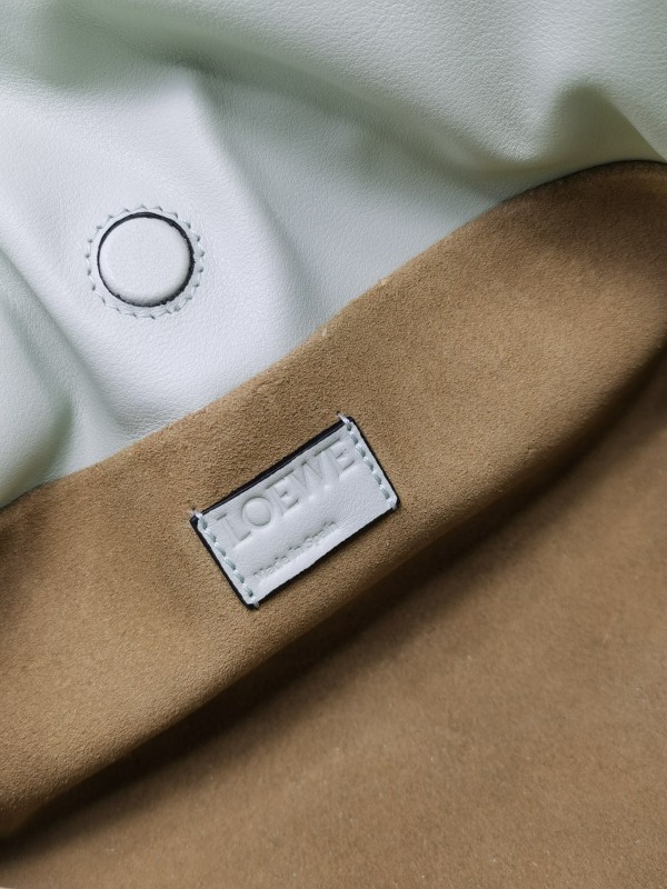 Loewe 056 7