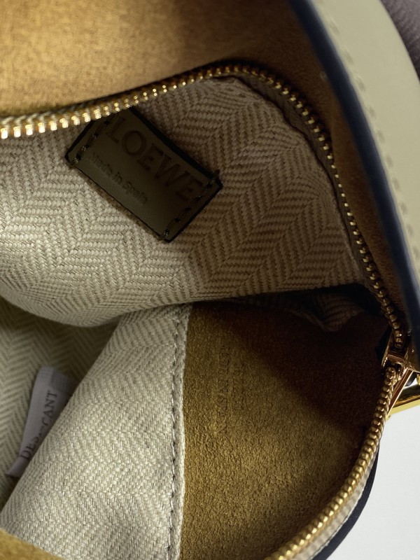 Loewe 070 7