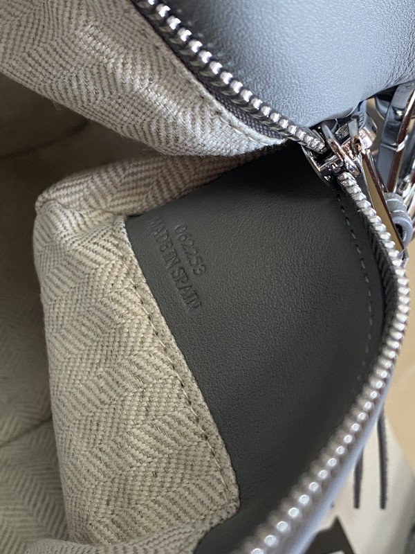 Loewe 136 7