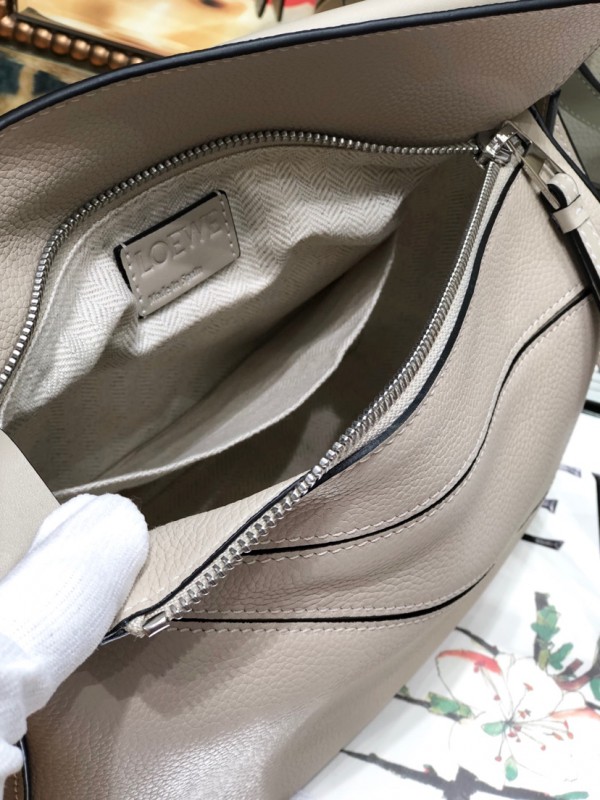 Loewe 143 7