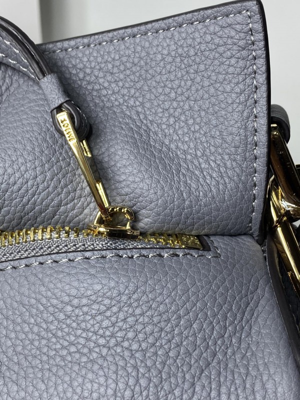 Loewe 187 7