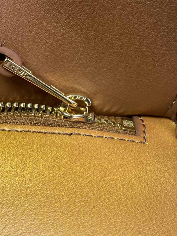 Loewe 213 7
