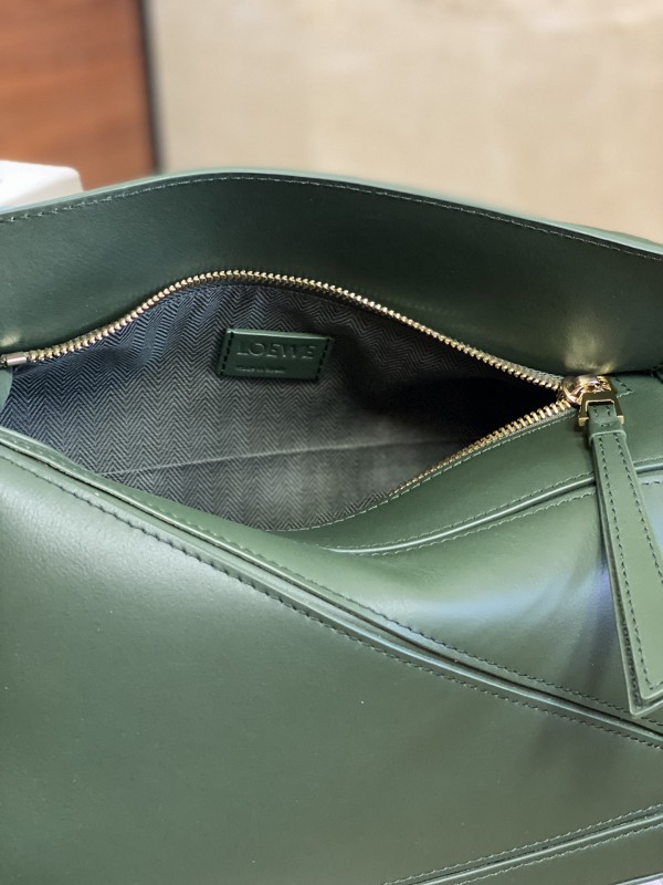 Loewe 242 7