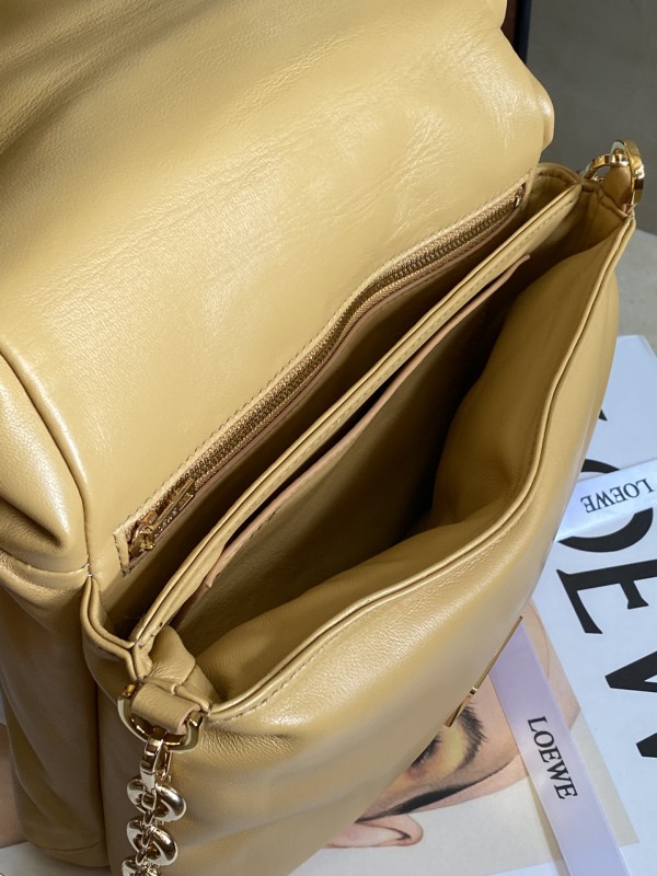 Loewe 244 7