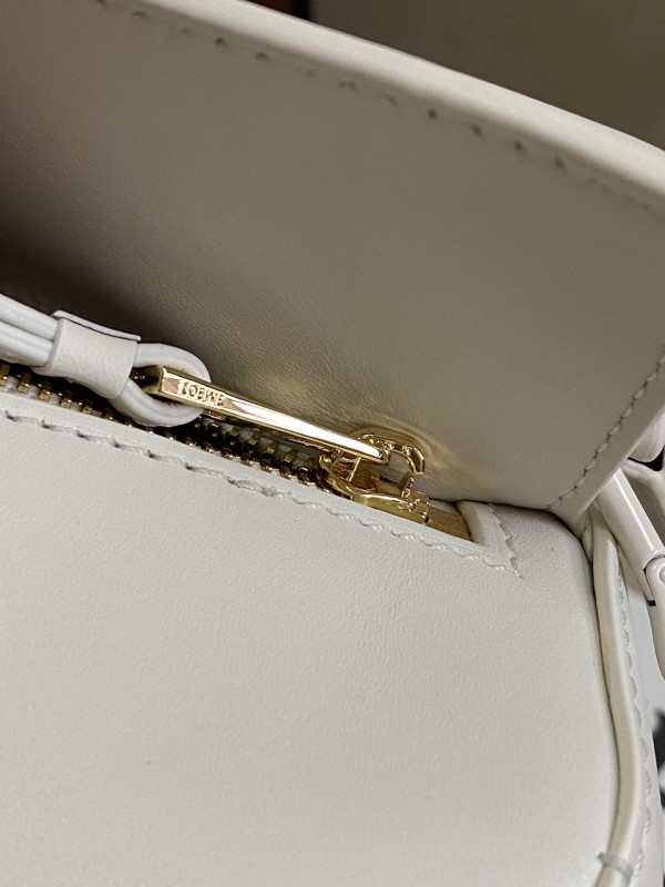 Loewe 270 7