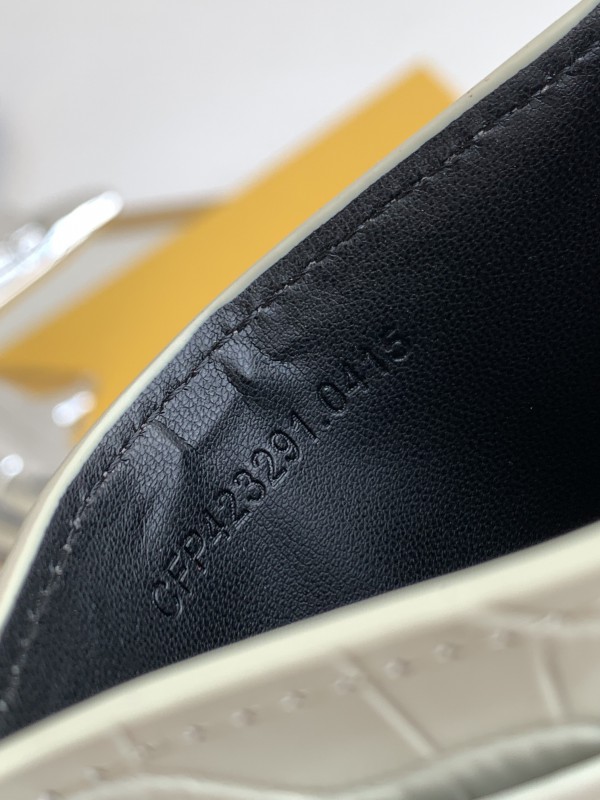 YSL 022 7
