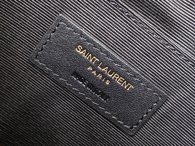 YSL 047 7