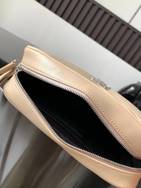 YSL 081 7