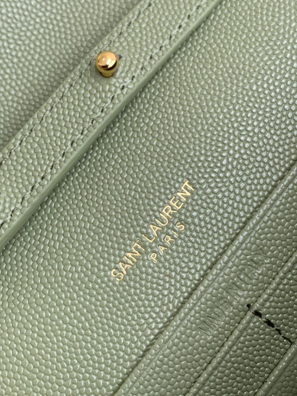 YSL 239 7