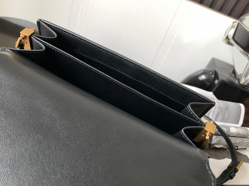 YSL 390 7
