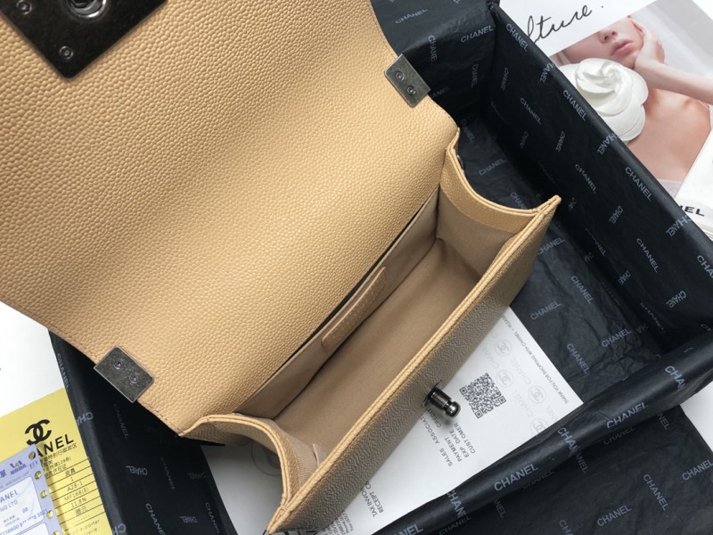 Chanel 017 7