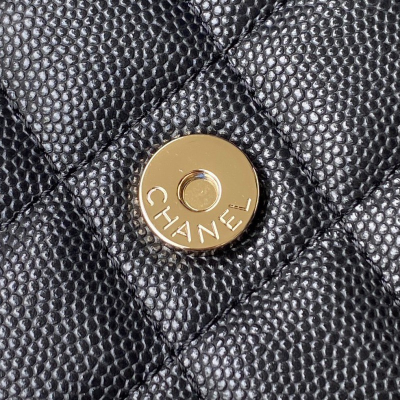 Chanel 195 7